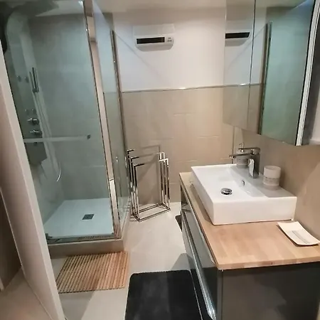 Apartment Le Paul Chandon Centre-ville 4 Pers Parking Prive 2 Places *